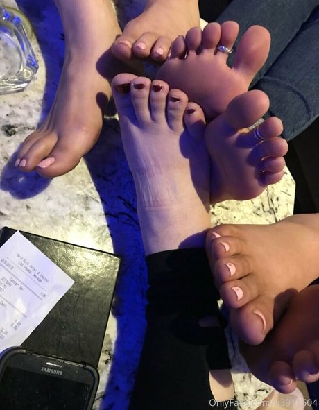 wonderfeetwoman model nudes img