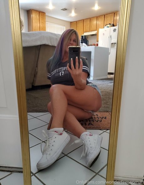 fingering squirt onlyfans porn photo