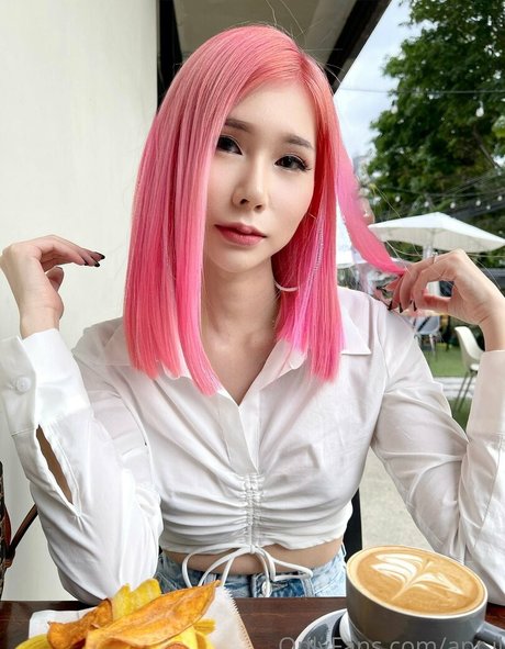 mom daughter onlyfans beautiful xxx image