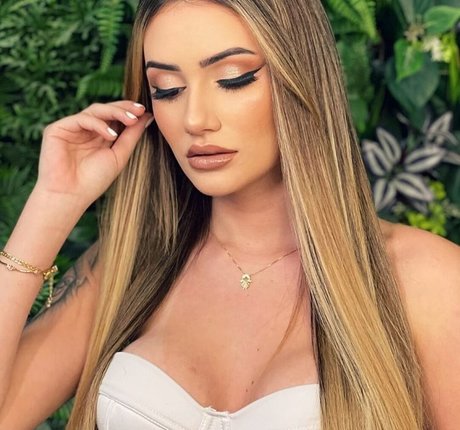 Vivi Marcon pornographic actress photos