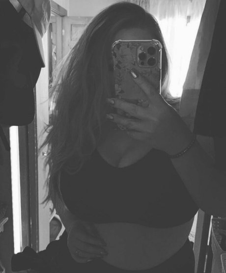 cheerleader nude onlyfans exclusive photos