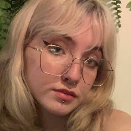 bulletproofmajo naked actress photo