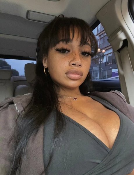 Lexxiibaebie nudes model gallery