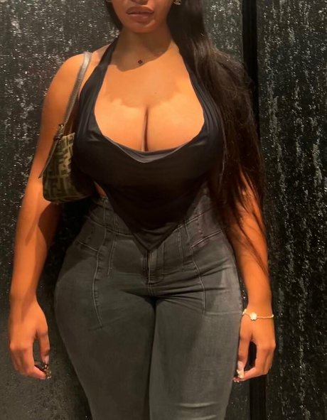 Lexxiibaebie naked star image