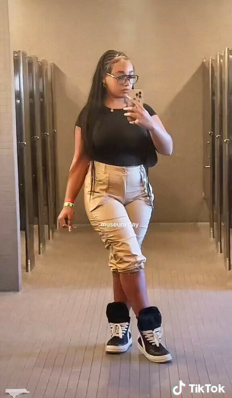 Lexxiibaebie model free photo