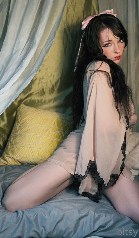 bitsyy sexy actress archive