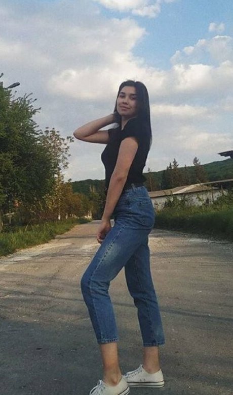 masha love you model top image