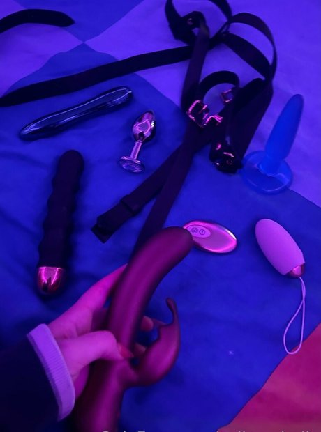 callmeshelly star sex photo