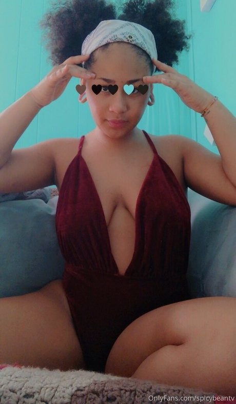 spicybeantv model exclusive pictures