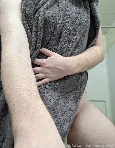 ashmeanything3 star exclusive pic