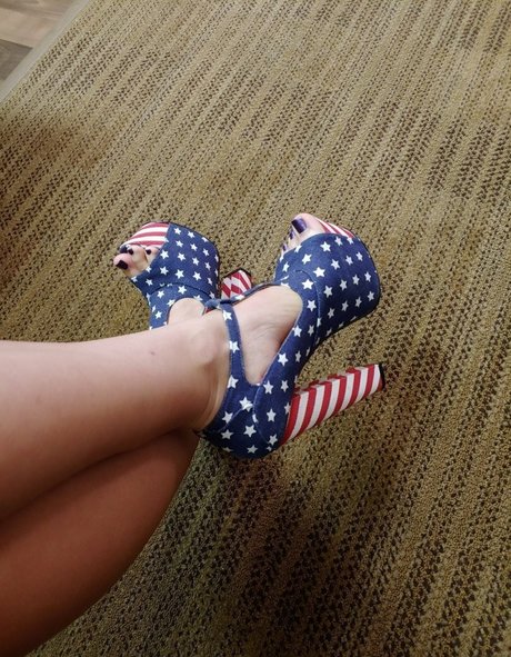 beauty teen onlyfans exclusive image