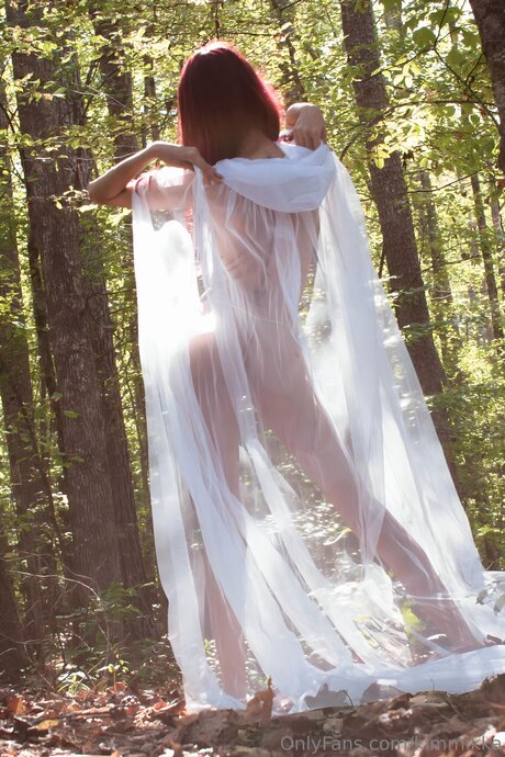 nerdy teen onlyfans nude image