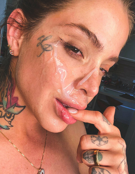 marukarv model nudes picture