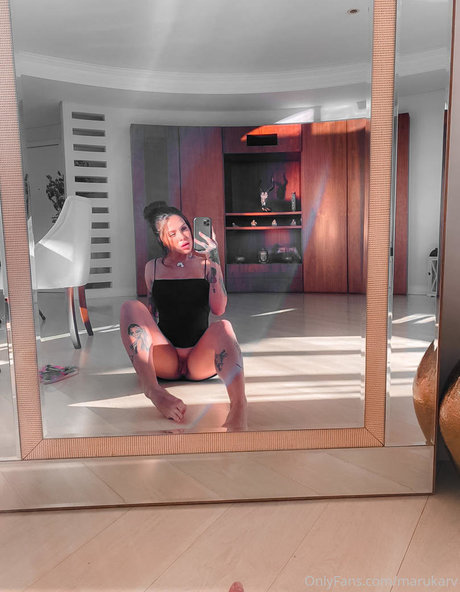 marukarv erotic actress galleries