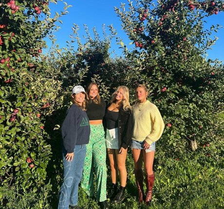 Ashley Hackel star sex pictures