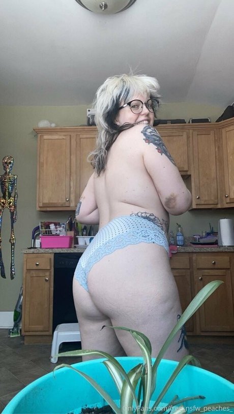 free nsfw peaches_ model erotic photos