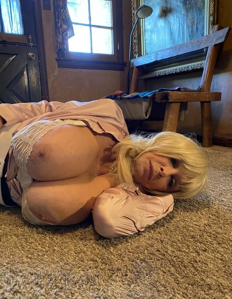 burbankbombershelly naked actress photos