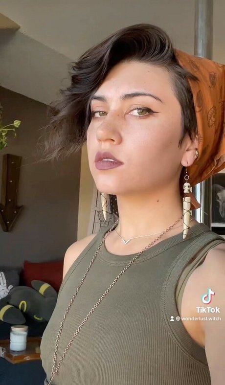 Olivia Graves high quality star gallery