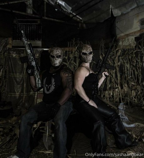 sashaandbear model beautiful img