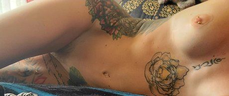 nikkibeez star adult pics