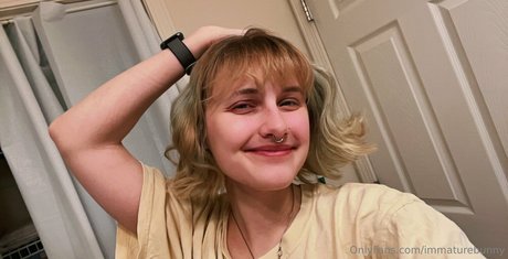 immaturebunny model sexy img