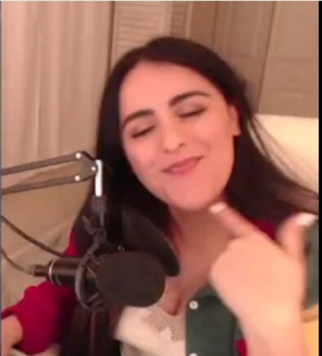 Alliebeemac exclusive actress photos