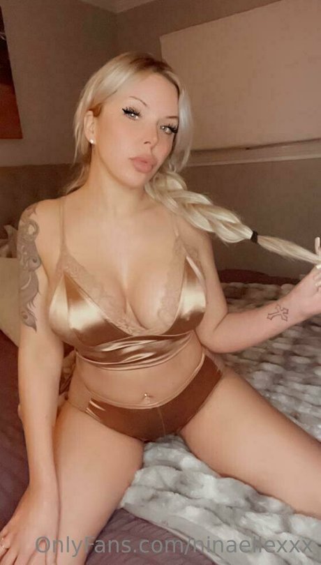 ninaellexxx beautiful model pics