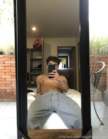 prettyboyaedan nude actress img