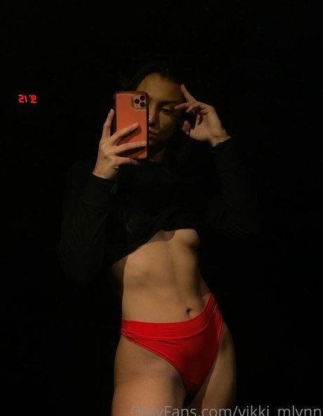 Vikki Mlynn Quick model image