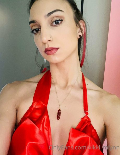 Vikki Mlynn beautiful star picture