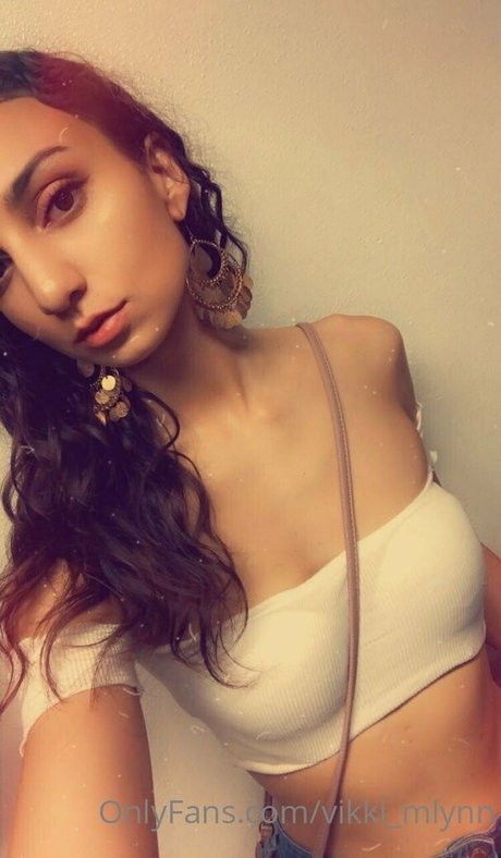 Vikki Mlynn porn star gallery