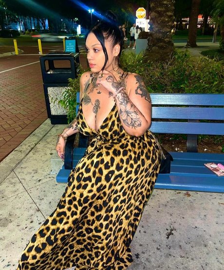 Krisssss__x naked model pictures