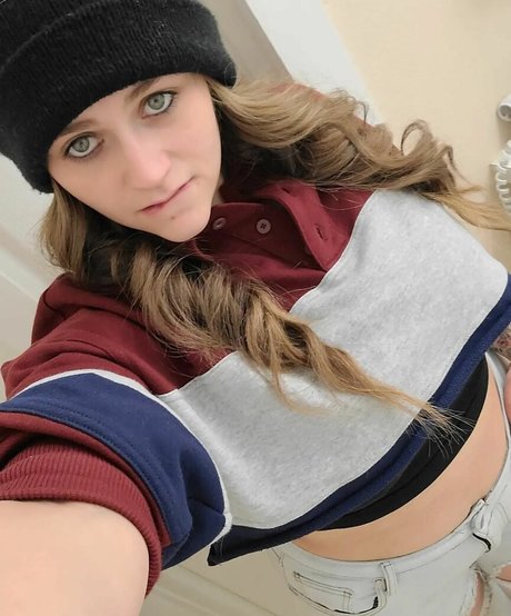 busty mom onlyfans nude img