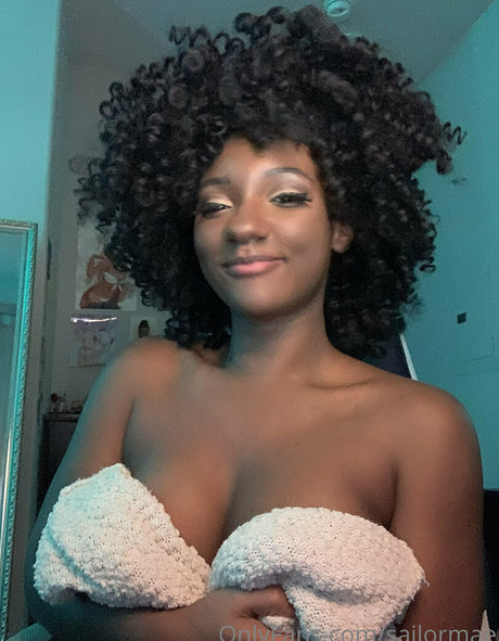 sailormae model pornographic pic