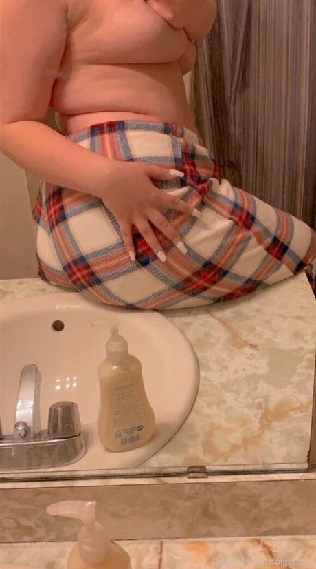 bigt1tties actress pic