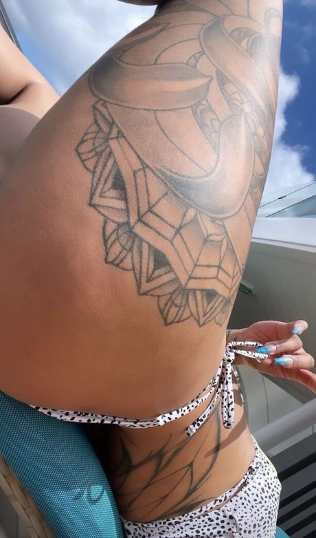 Suikomu star hot image