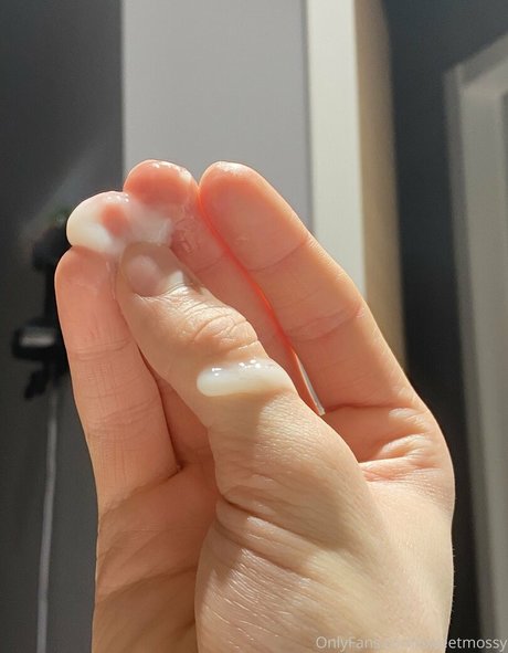 sweetmossy naked pornstar gallery