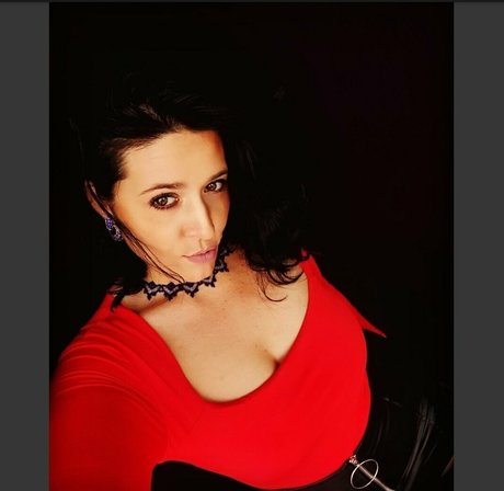 hotsexymommy69 model perfect img