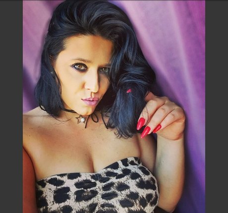 hotsexymommy69 best actress pics