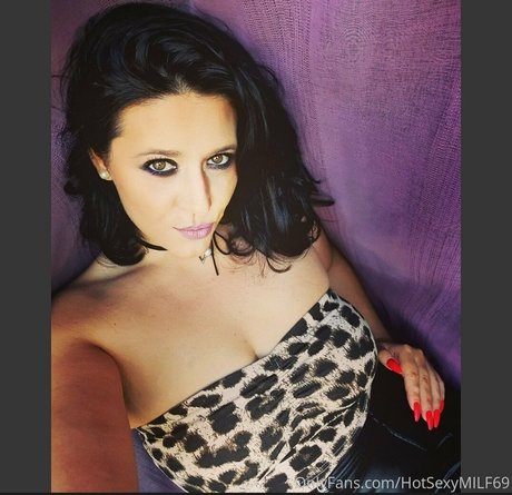 hotsexymommy69 pornstar free archive