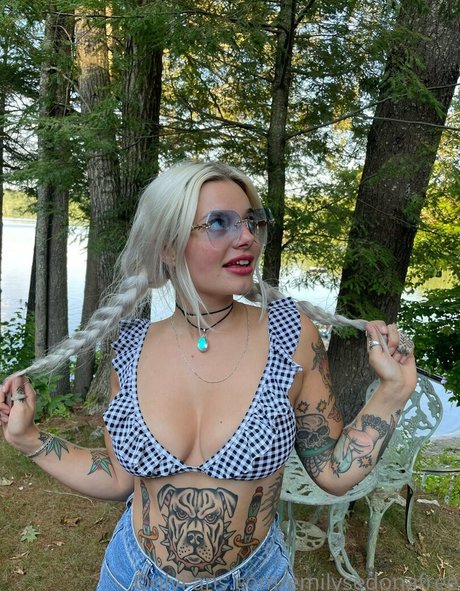 emilysedonafree model adult pics