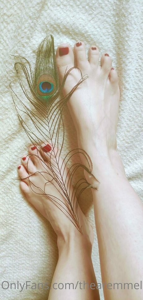 thearemmel nude model pic