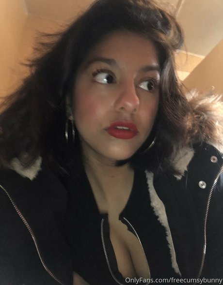 freecumsybunny naked model pic