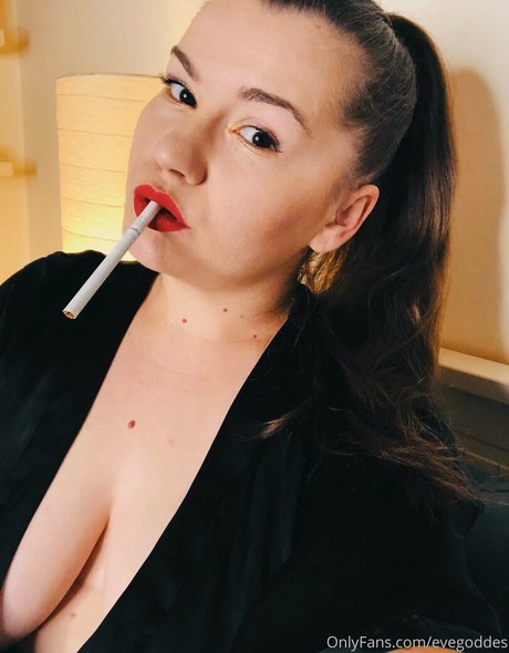 evegoddes beautiful model pics