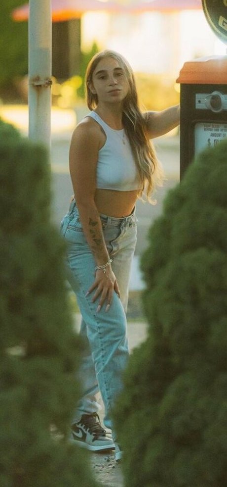 Allysqt xxx actress image