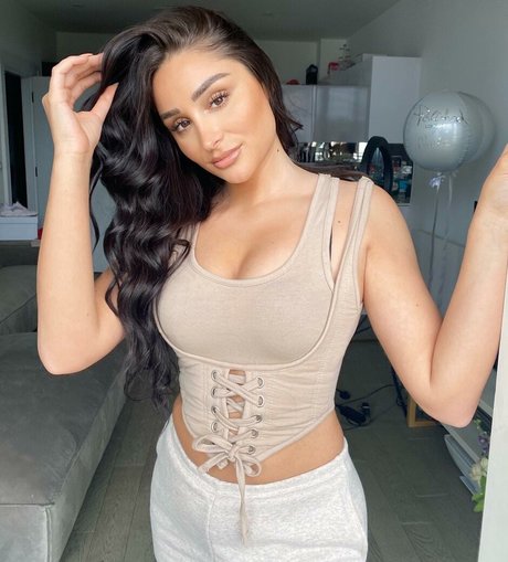 Coco Lodge hot model picture