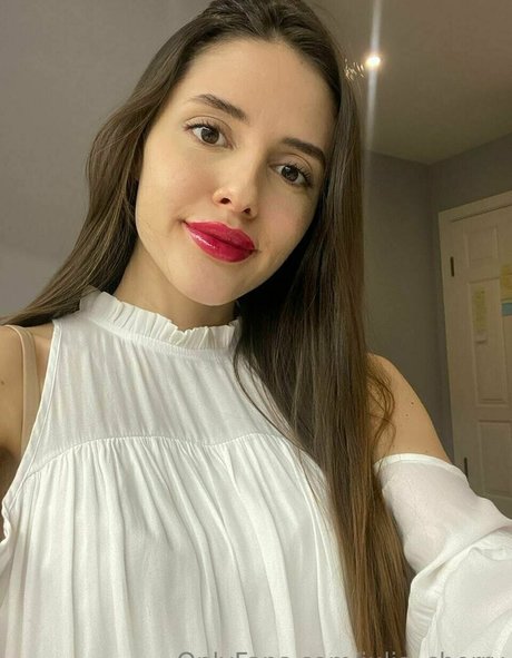 julia cherry free actress photos