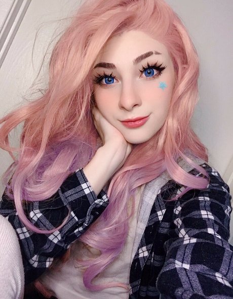 Spaceyellise model exclusive photo