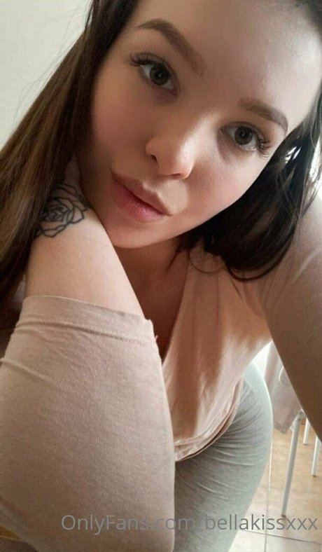 bellakissxxx adult model archive