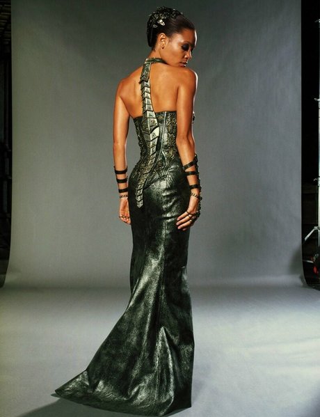 Thandie Newton sexy model pics